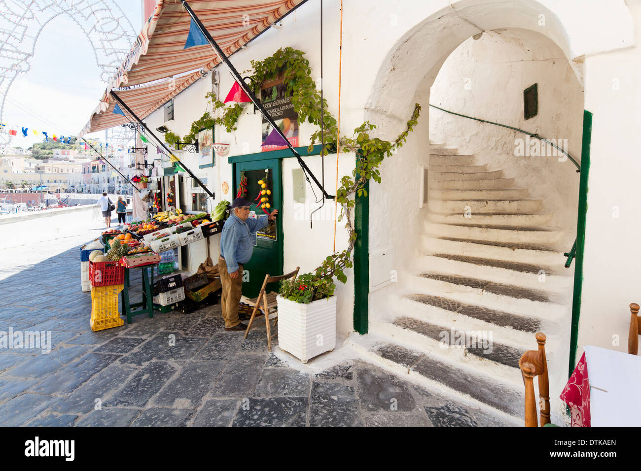 Passeggiata Shopping di Ponza Foto Stock