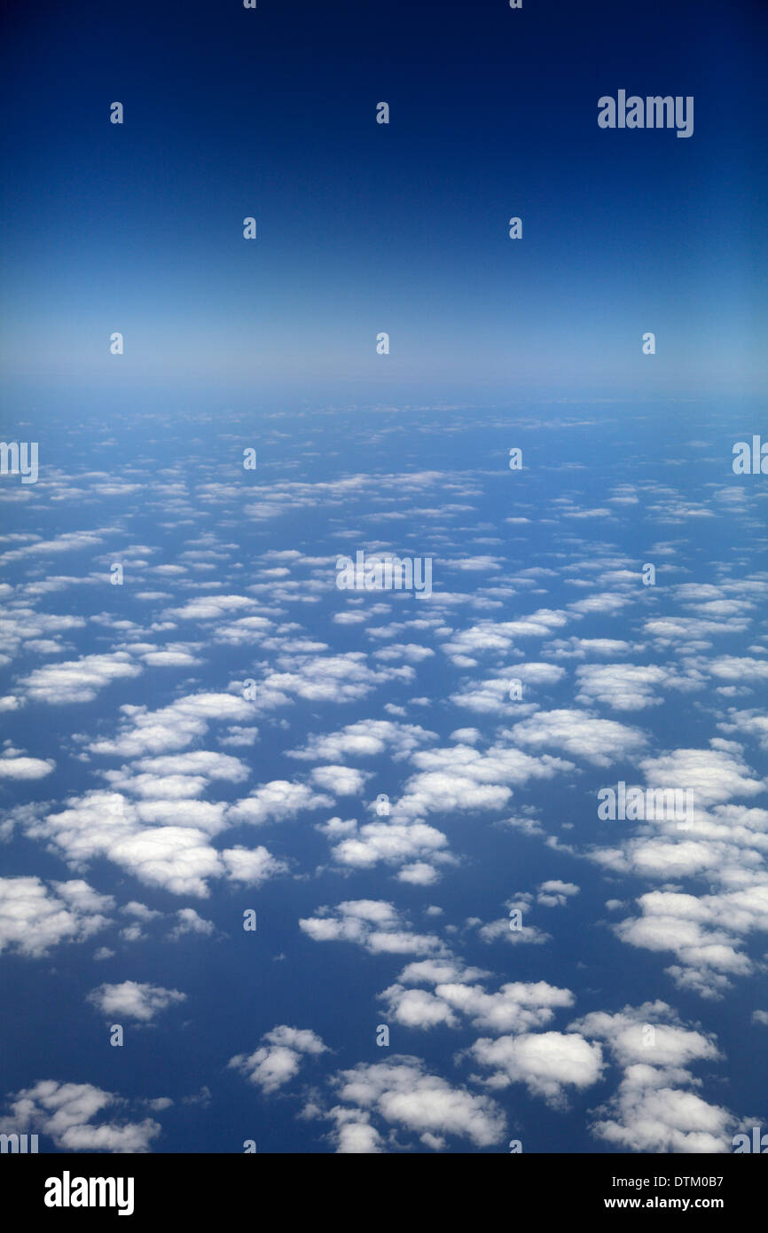 Maldive, nuvole, cielo blu, vista aerea, Foto Stock