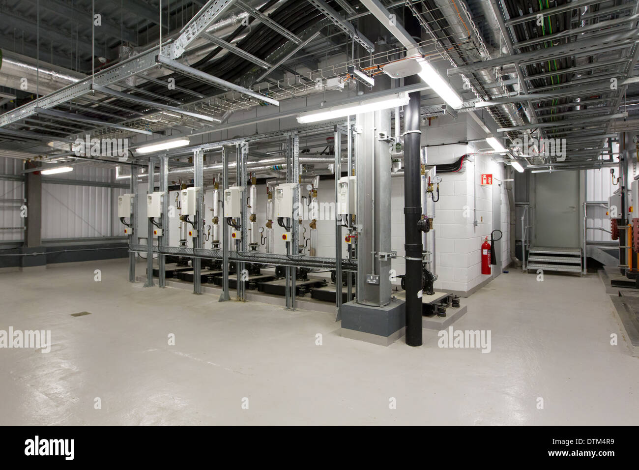 Impianto sala nel seminterrato Foto Stock