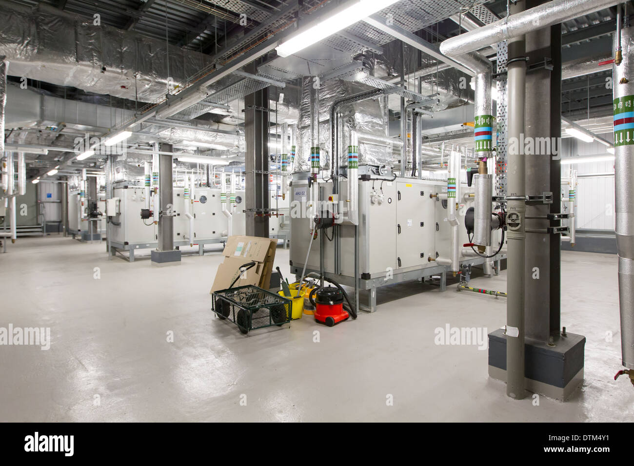 Impianto sala nel seminterrato Foto Stock