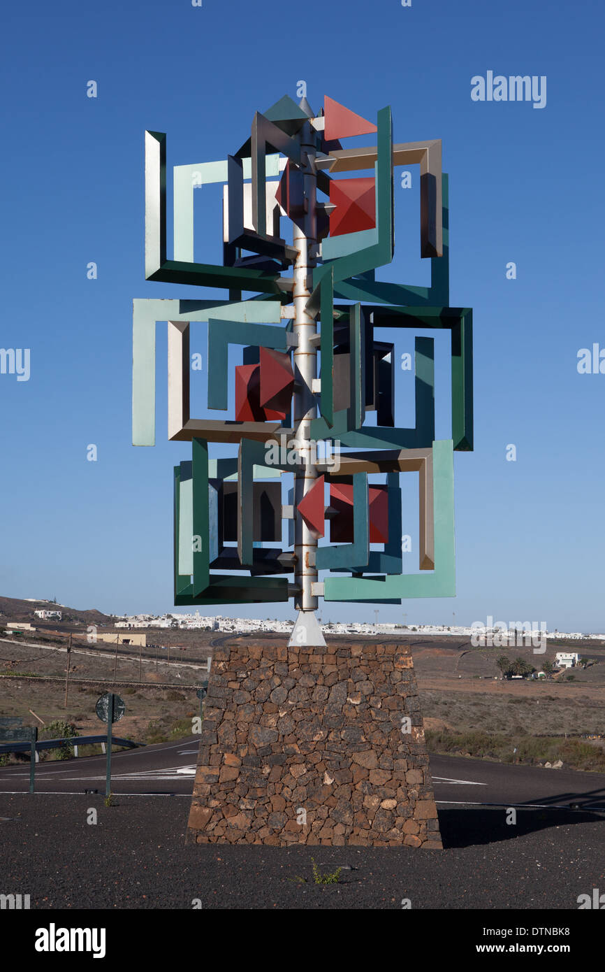 Wind toy (Juguete del viento), scultura da Cesar Manrique. Montaña Blanca, Lanzarote Foto Stock