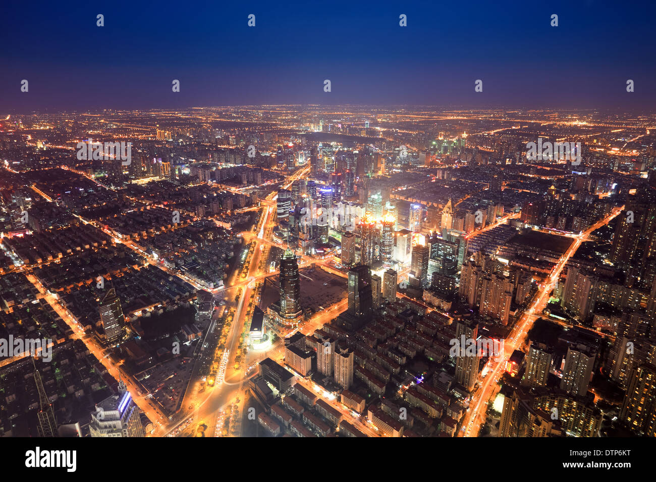 Vista aerea delle luci della città Foto Stock