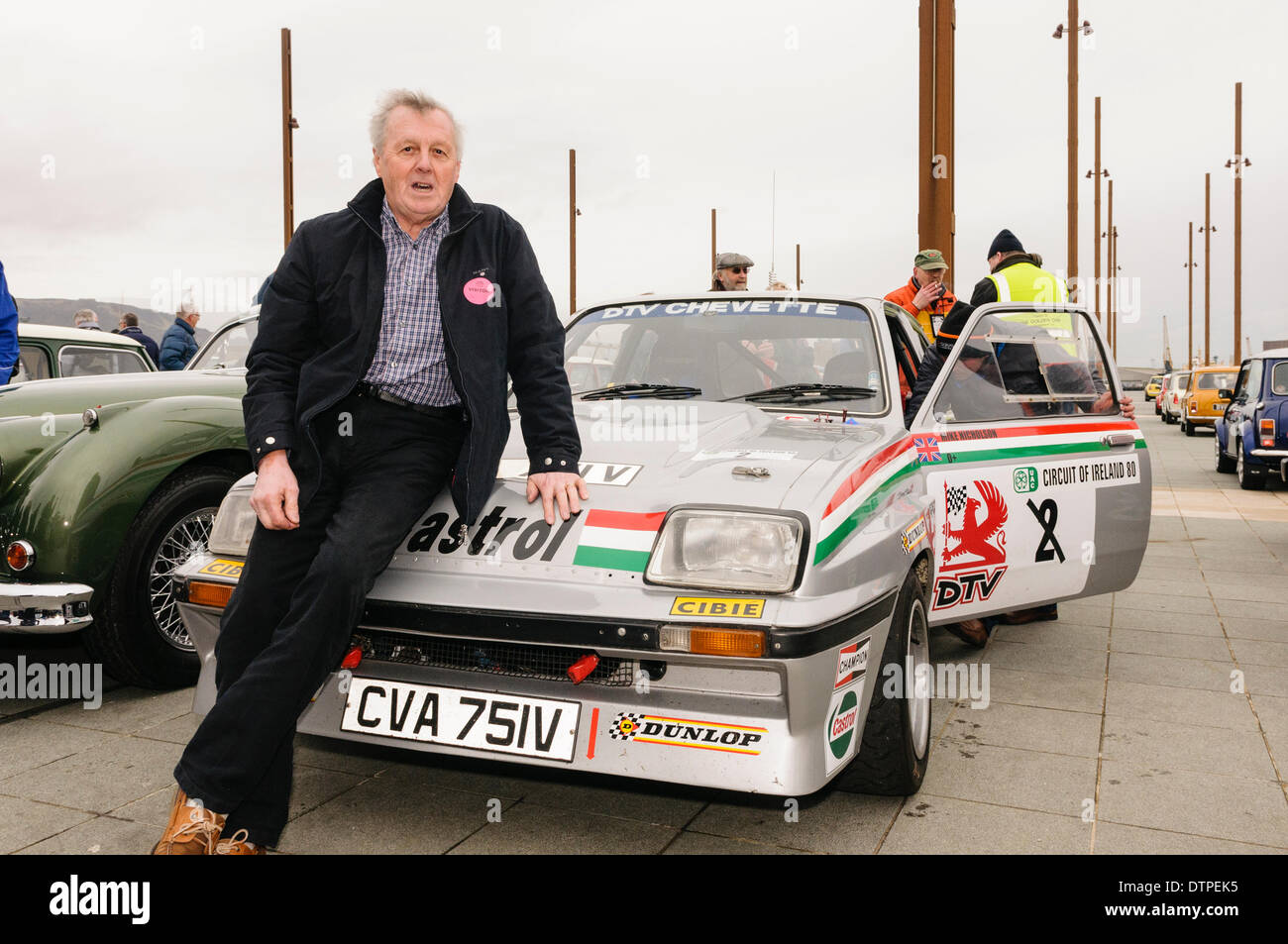Belfast, Irlanda del Nord. 22 Feb 2014 - Jimmy McCrea con le sue opere DVR Vauxhall Chevette che ha guidato in Castrol Autosport serie Credit: stephen Barnes/Alamy Live News Foto Stock