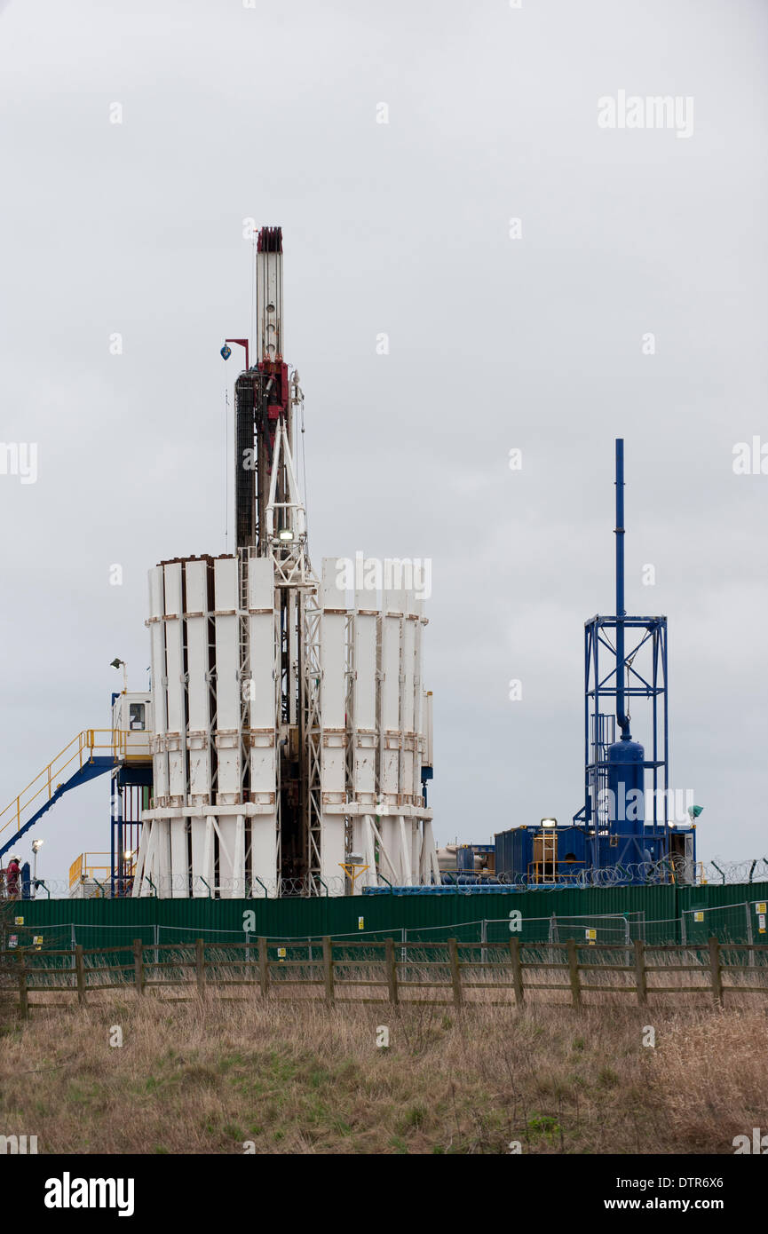 Barton Moss, Salford, Regno Unito. Domenica 23 febbraio 2014. L'IGas di perforazione esplorativa sito su Barton Moss vicino a Manchester, vicino a dove gli attivisti hanno manifestato contro il processo di fracking. Credito: Russell Hart/Alamy Live News. Foto Stock