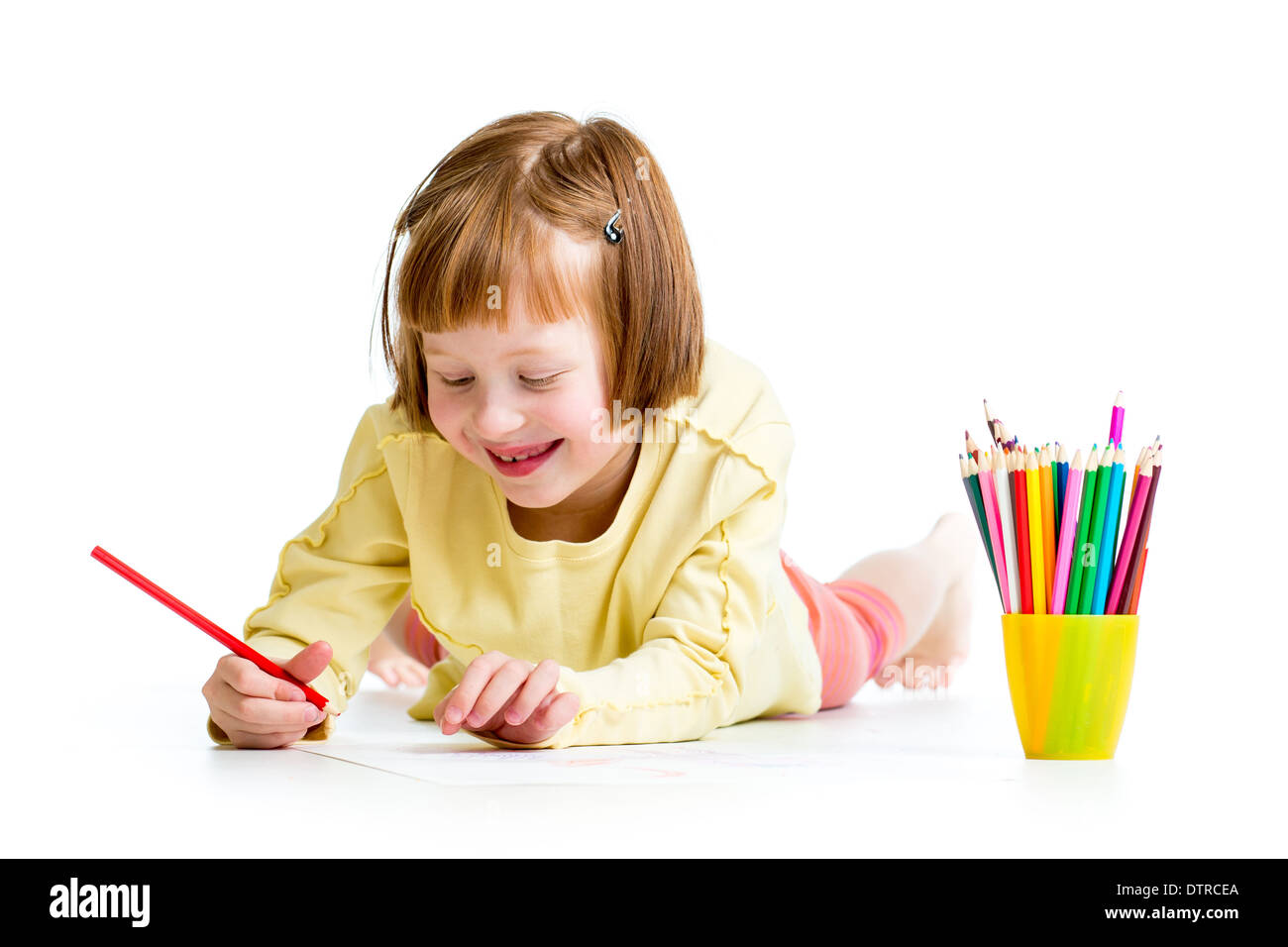 Kid ragazza Disegno con matite Foto Stock