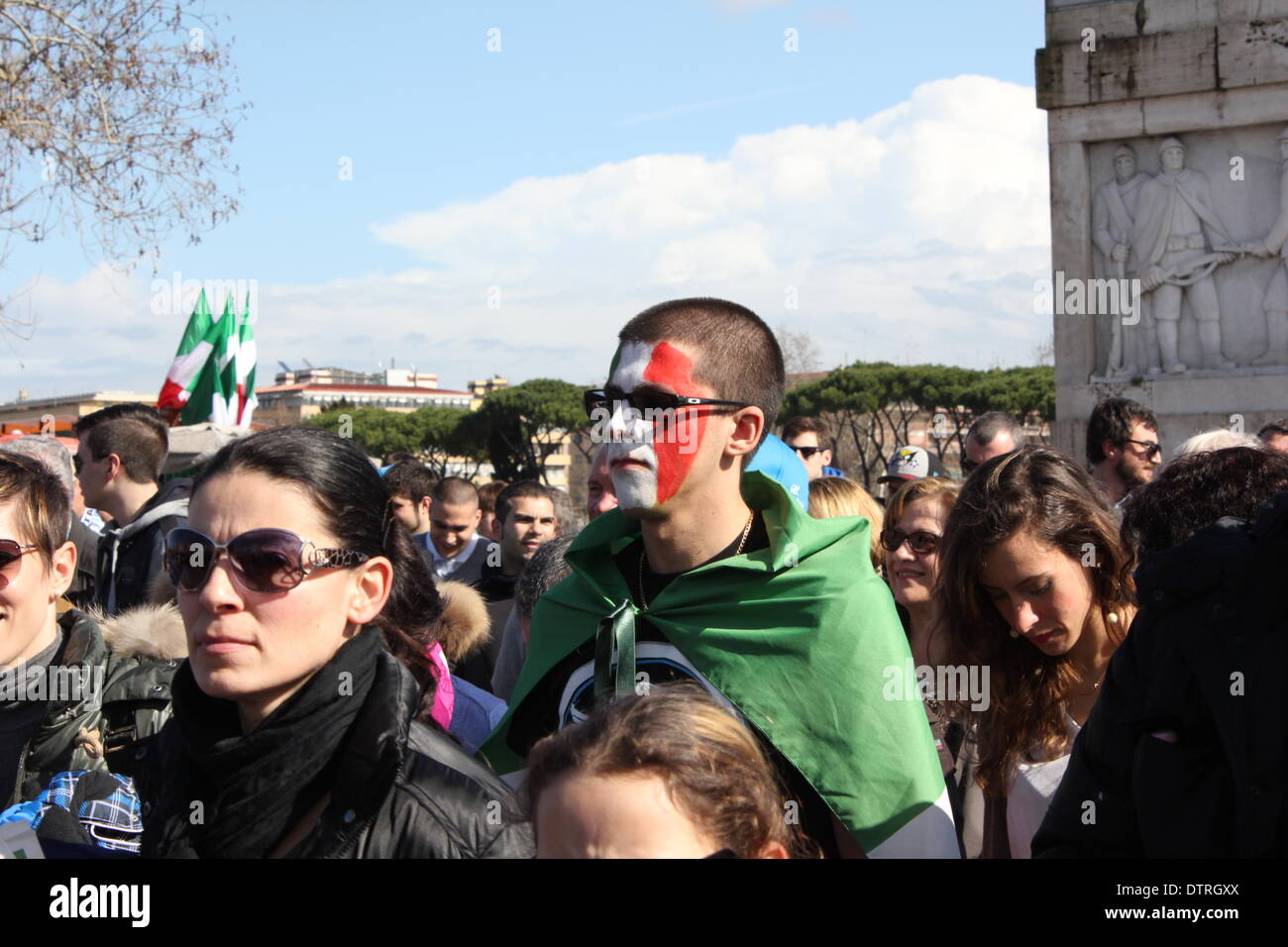 Roma, Italia. Il 22 febbraio 2014. rugby fan al di fuori dello stadio Olimpico di Roma per il sei nazioni partita Italia contro Scozia. Credito: Gari Wyn Williams / Alamy Live News Foto Stock