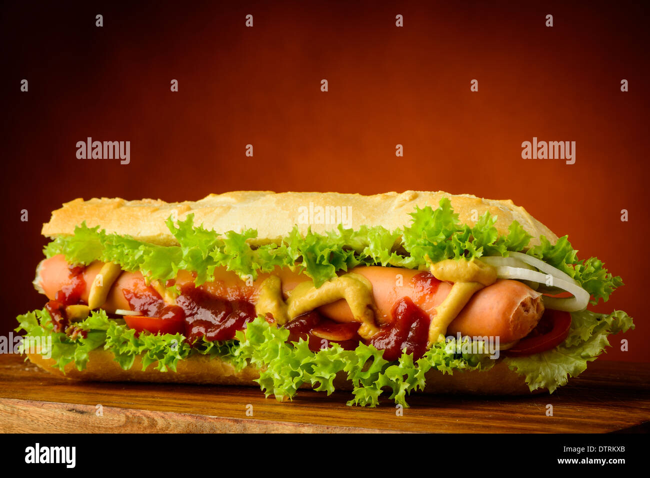 Ancora in vita con tradizionali fatti in casa di hot dog e verdure Foto Stock