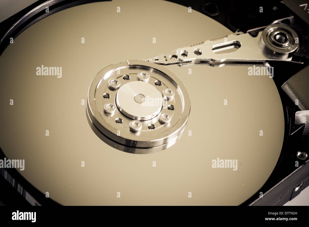 Macro di un aperto disco rigido la testa Foto Stock