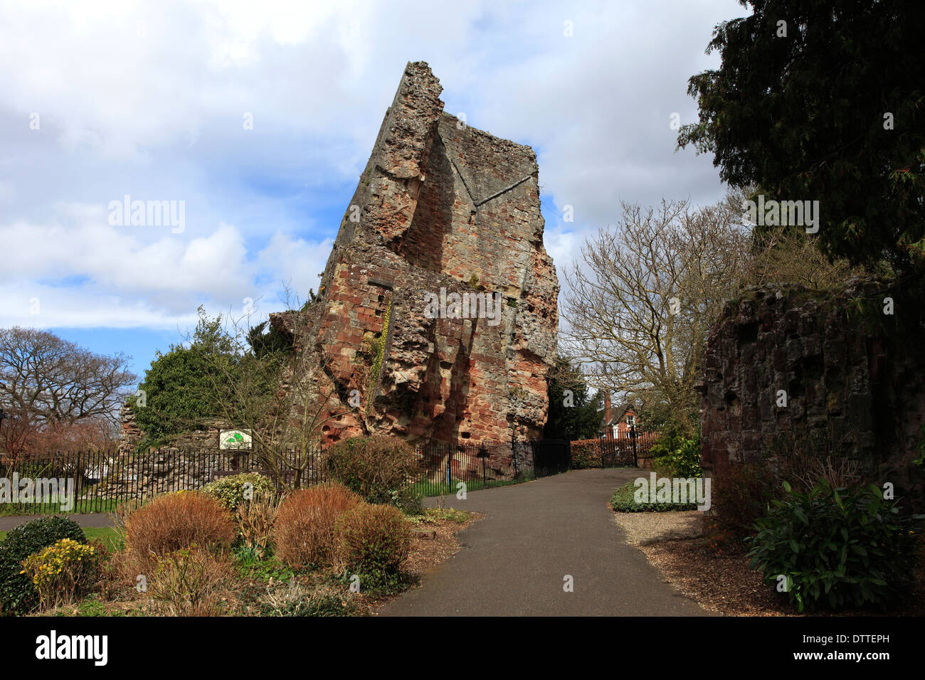 Le rovine del castello di Bridgnorth, Bridgnorth town, Shropshire County, Inghilterra Foto Stock