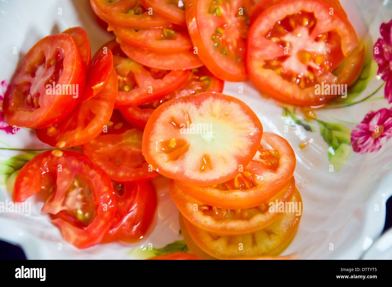 Diapositiva di pomodoro ingrediente per alimenti sani Foto Stock