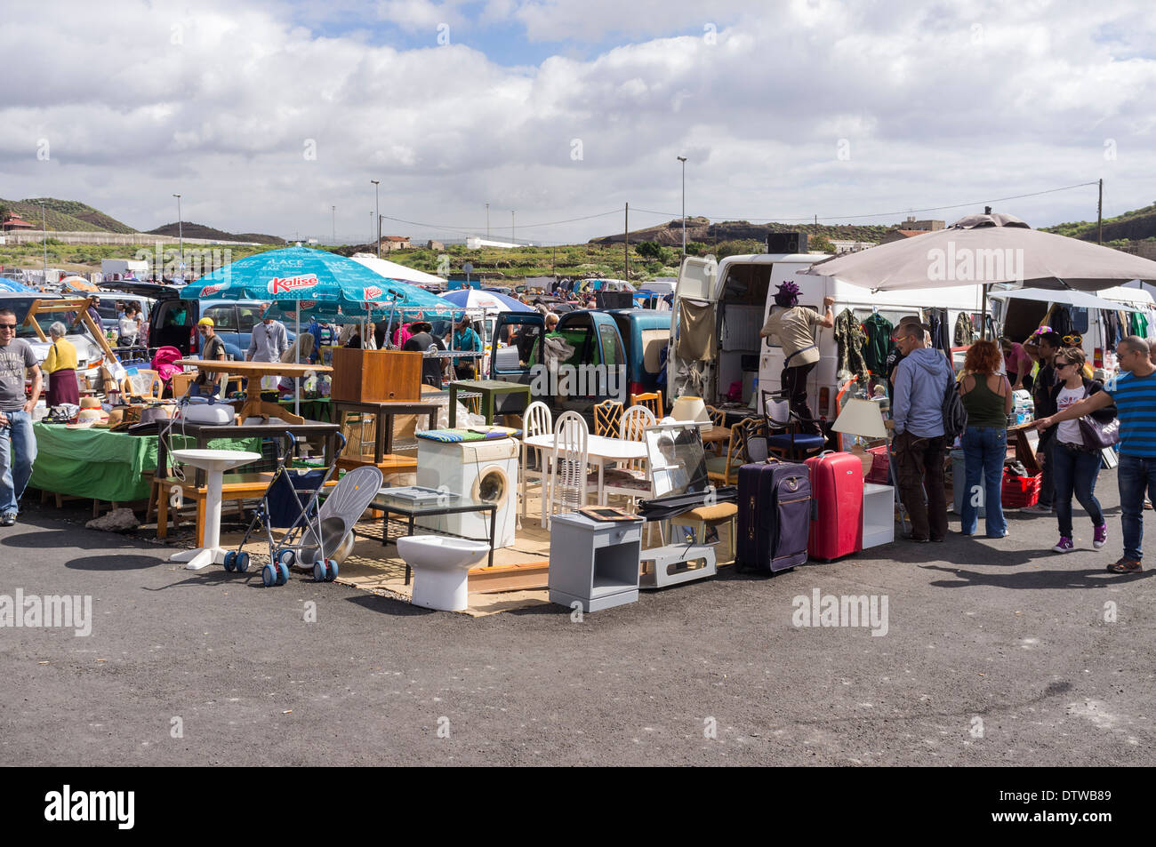 Si spegne al settimanale di avvio auto vendita a Guargacho in Tenerife, Isole Canarie, Spagna. Foto Stock