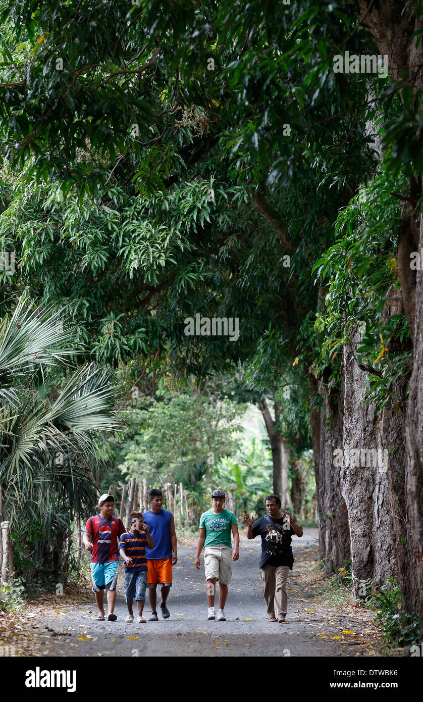 Viale alberato lane, isola di Ometepe Nicaragua Foto Stock