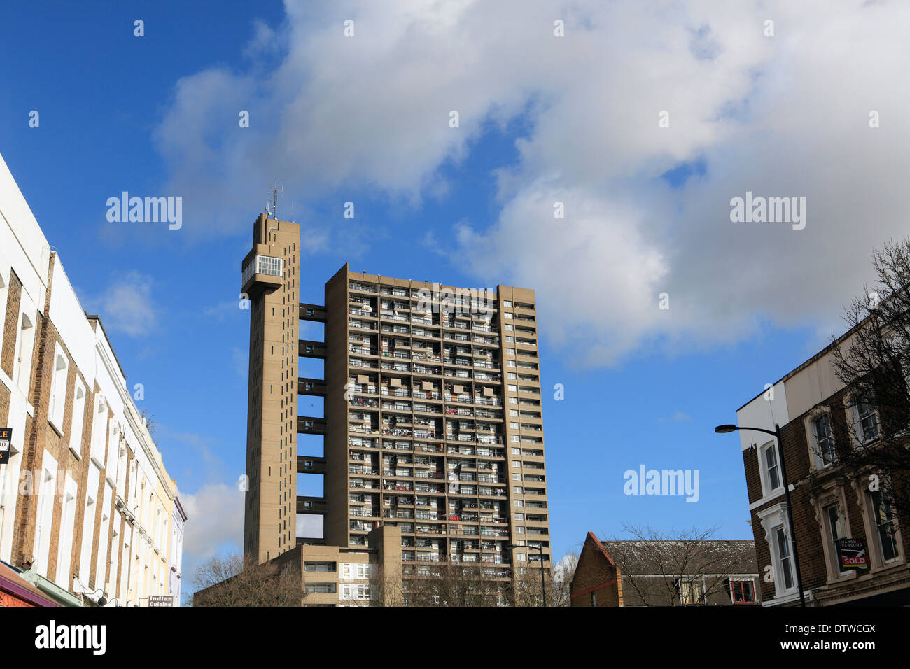 Regno Unito London borough di kensington e chelsea golborne road trellick tower Foto Stock