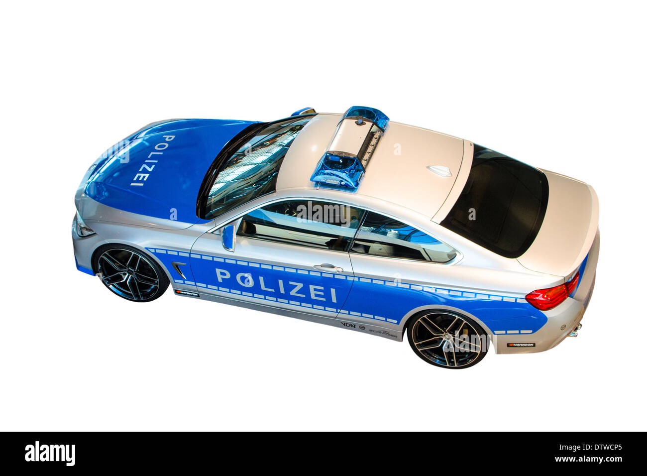 Monaco di Baviera, Germania - 27 dicembre 2013: Nuovo modello 2014 di tedesco pattuglia di polizia, presentato in BMW Welt show. Isolato su bianco. Foto Stock