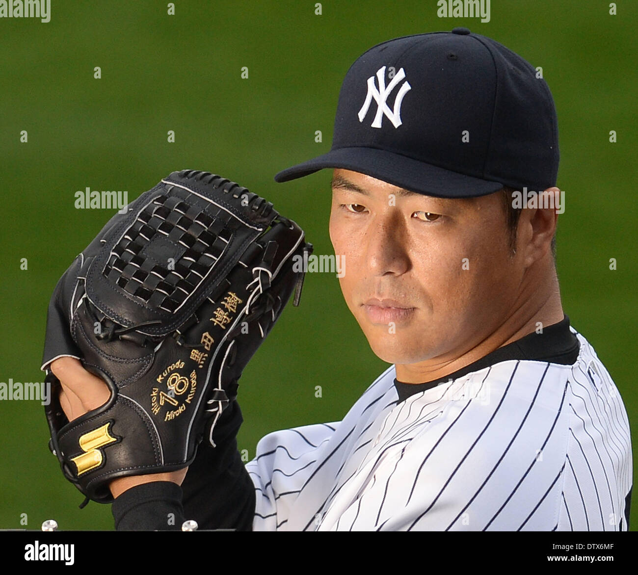 Tampa, Florida, Stati Uniti d'America. Il 22 febbraio, 2014. Hiroki Kuroda (Yankees) MLB : Hiroki Kuroda dei New York Yankees in posa per una foto al giorno durante i New York Yankees spring training camp di baseball a Tampa, Florida, Stati Uniti . © AFLO/Alamy Live News Foto Stock