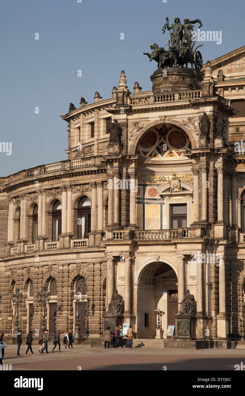 La semper opera house di Dresda in Sassonia Germania Foto Stock