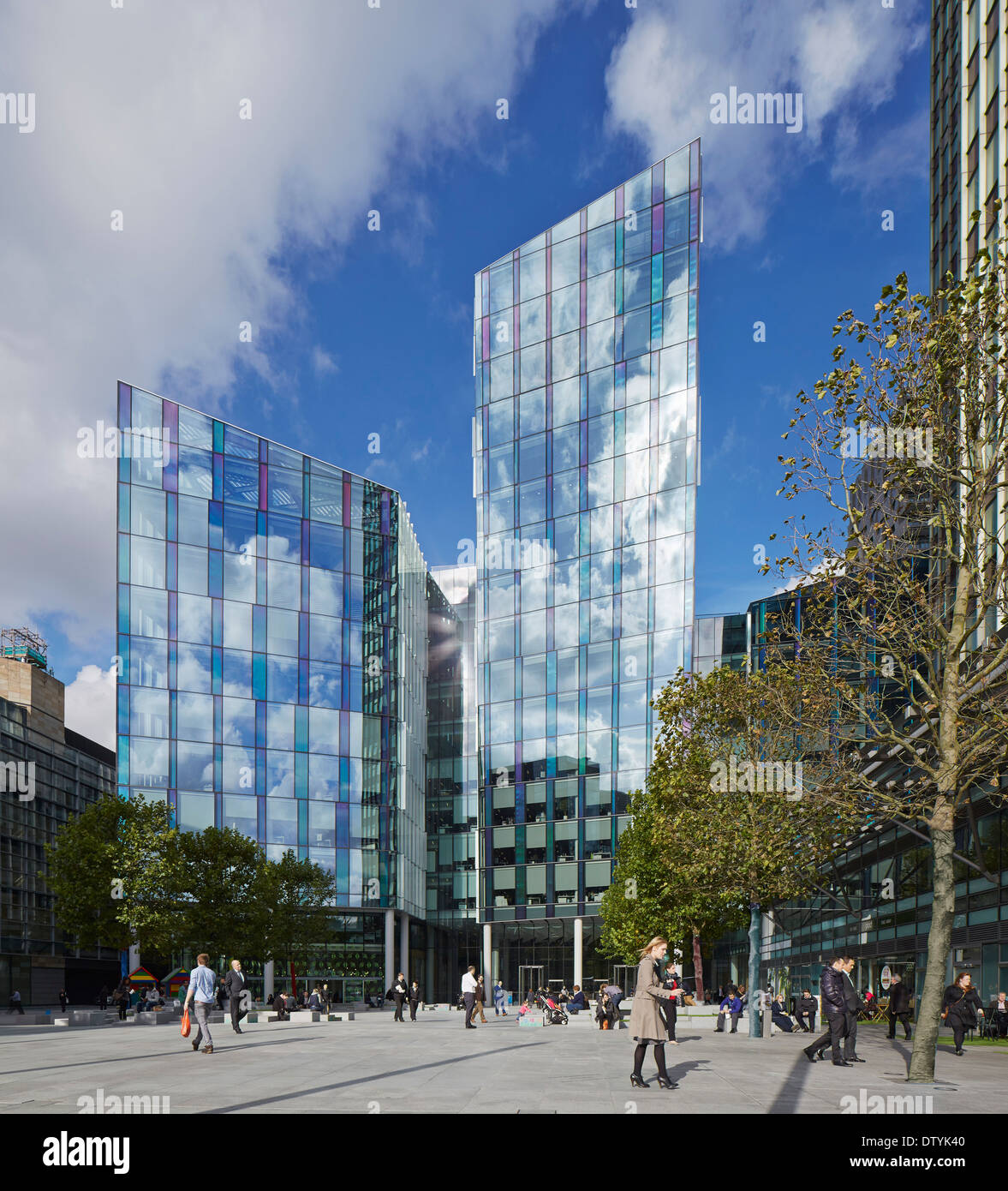 10 Brock Street, Londra, Regno Unito. Architetto: Wilkinson Eyre Architects, 2013. Vista da Euston Road con pubblico rimodellato Foto Stock