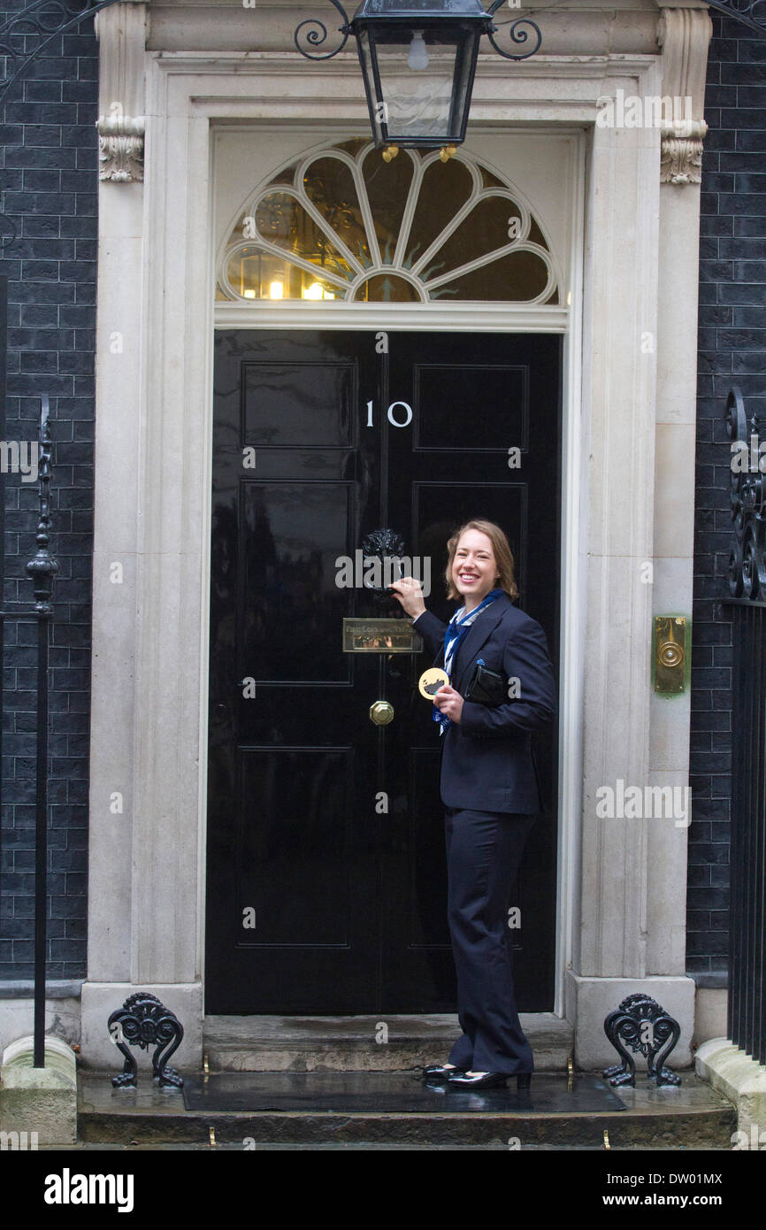 Westminster London, Regno Unito. Il 25 febbraio 2014. British atleti olimpici e medalists dal 2014 Giochi Olimpici Invernali a Sochi sono onorati in un ricevimento offerto dal Primo Ministro David Cameron a 10 Downing Street Credit: amer ghazzal/Alamy Live News Foto Stock