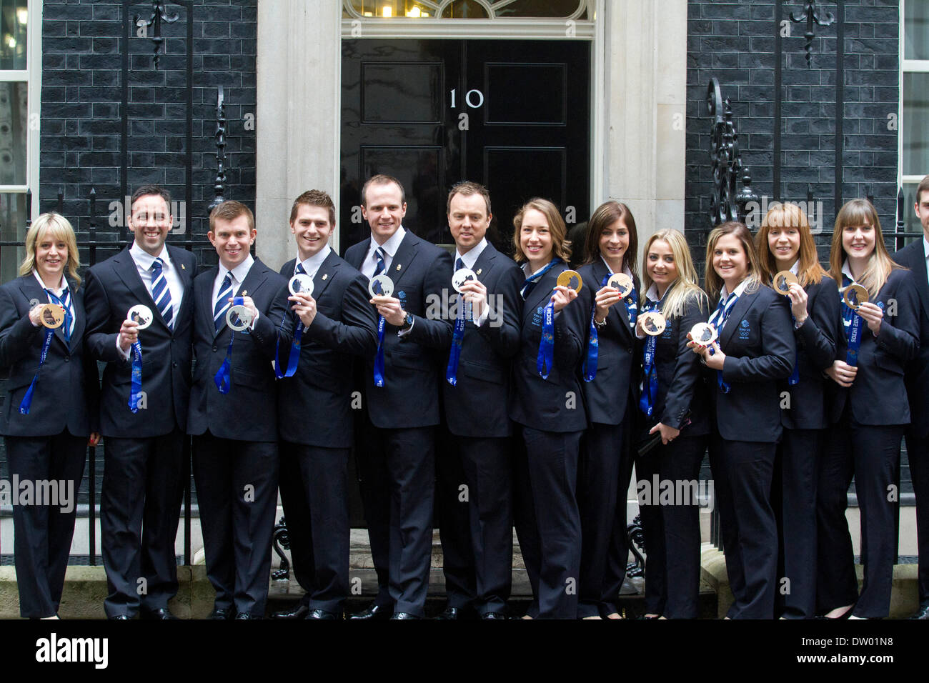 Westminster London, Regno Unito. Il 25 febbraio 2014. British atleti olimpici e medalists dal 2014 Giochi Olimpici Invernali a Sochi sono onorati in un ricevimento offerto dal Primo Ministro David Cameron a 10 Downing Street Credit: amer ghazzal/Alamy Live News Foto Stock