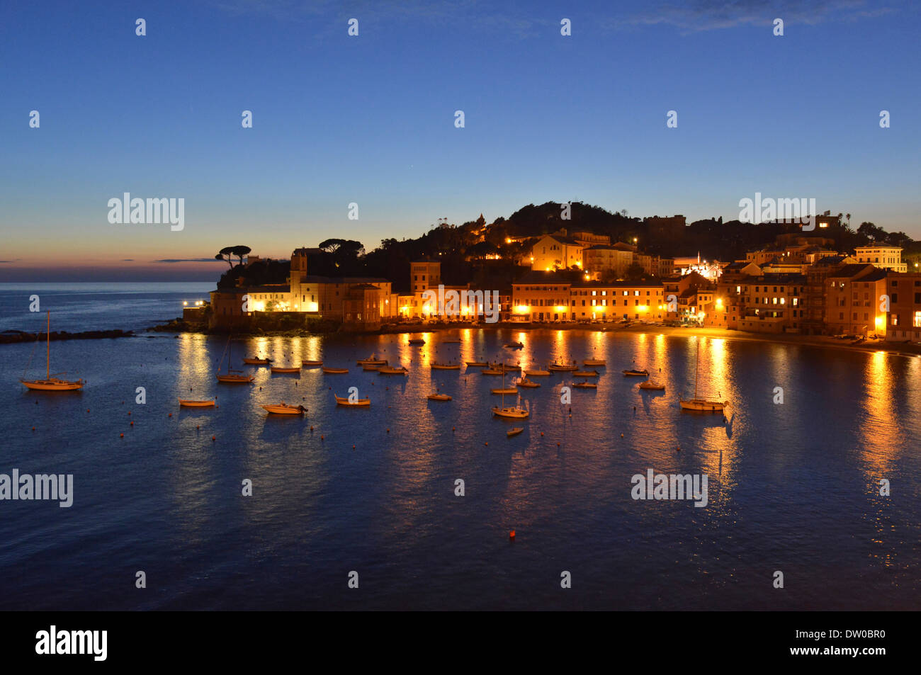 La vista del tramonto nella Baia del Silenzio baia, Sestri Levante, Liguria Foto Stock