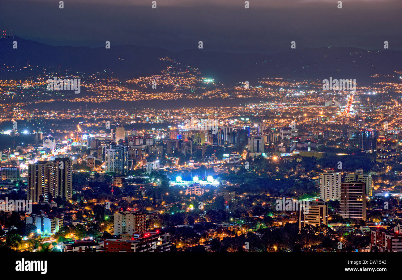 Vista notturna di Città del Guatemala Foto Stock