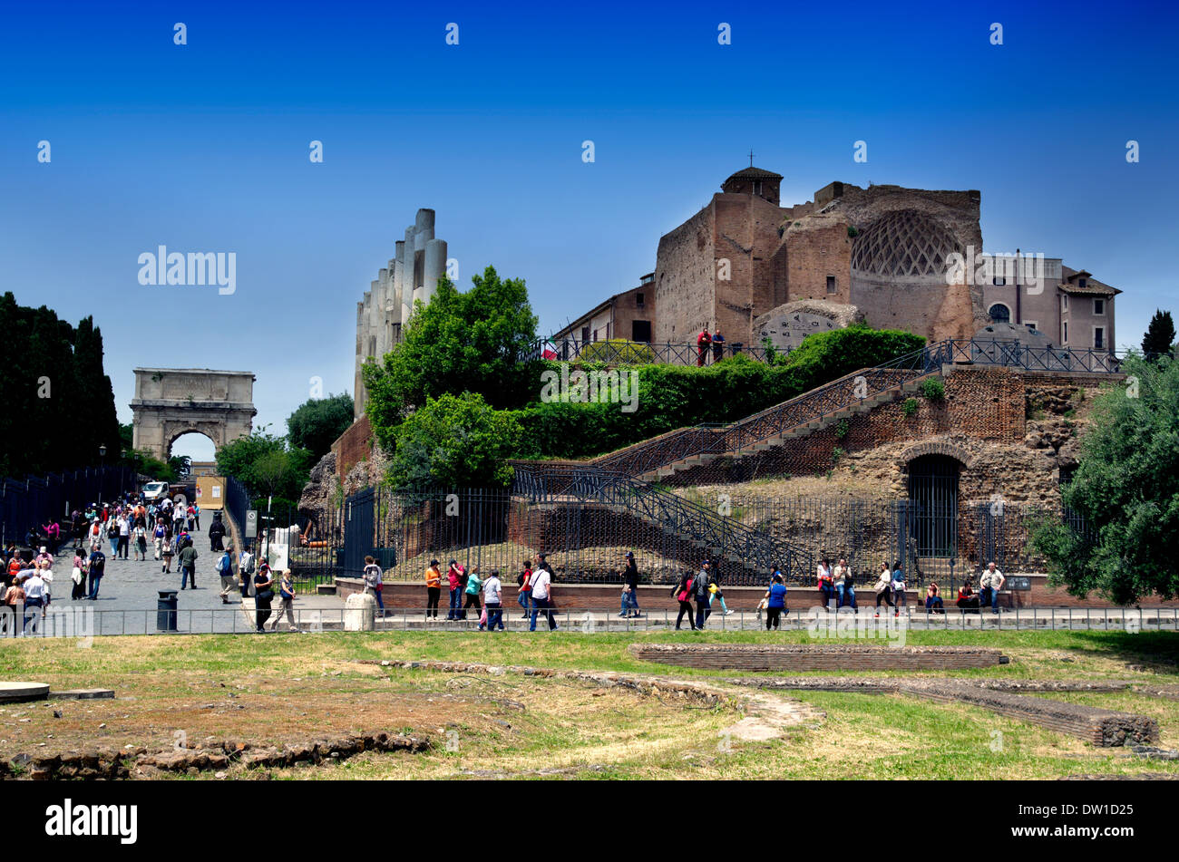 Edificio di epoca romana nei pressi del Colosseo a Roma , Italia Foto Stock