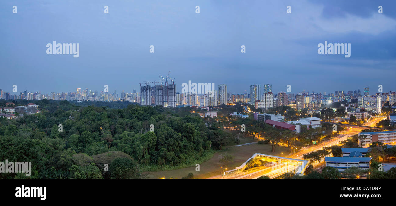 Singapore CBD Central Business District paesaggio urbano di mattina presto ora blu Foto Stock