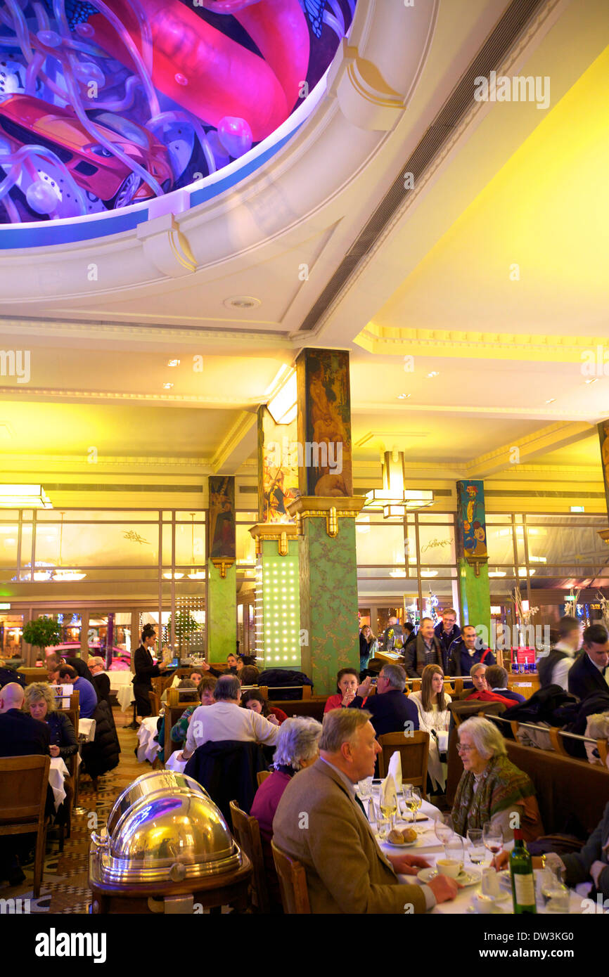 La Coupole Ristorante, Parigi, Francia, Europa occidentale. Foto Stock