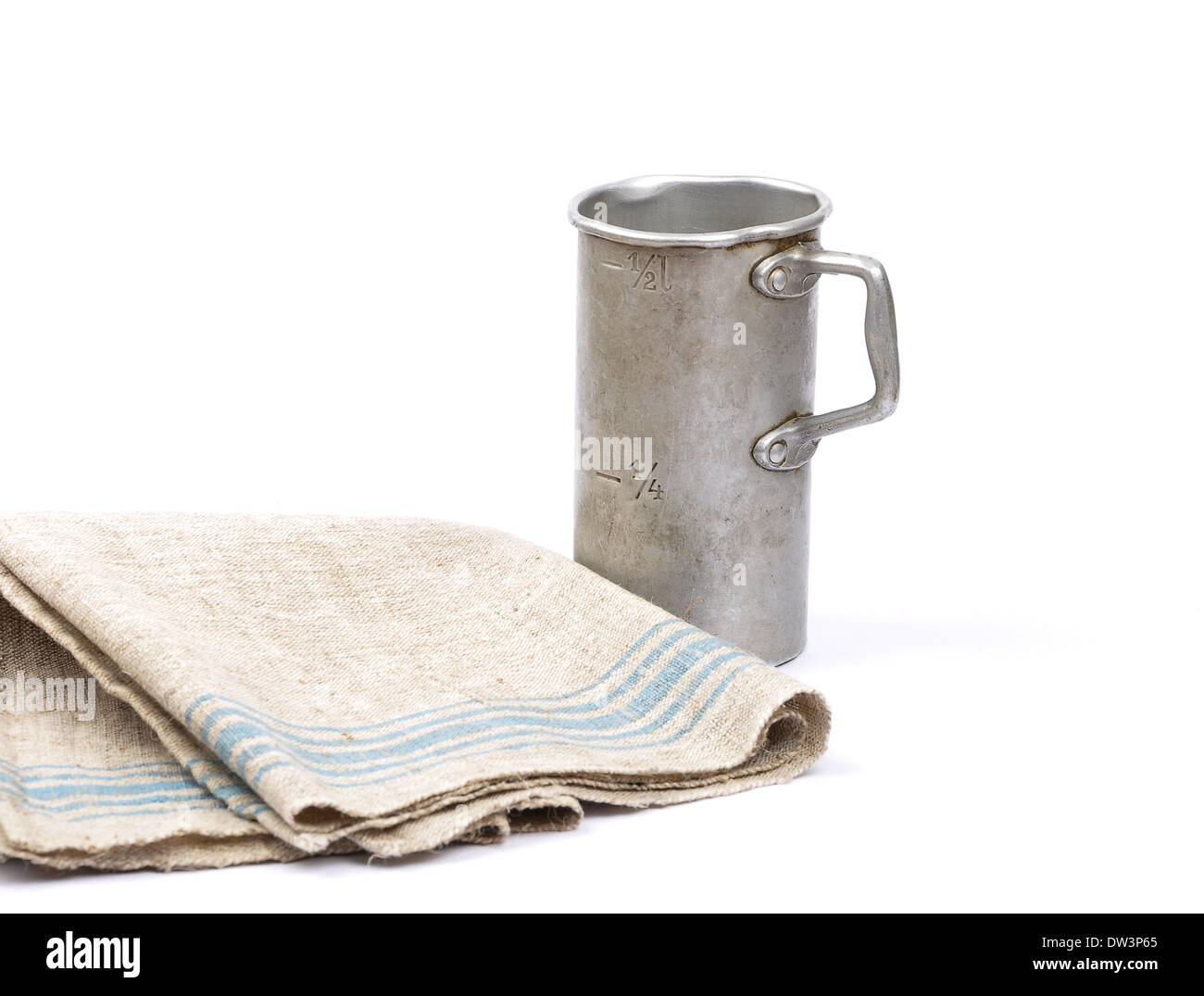 Caraffa graduata e biancheria da letto Foto Stock