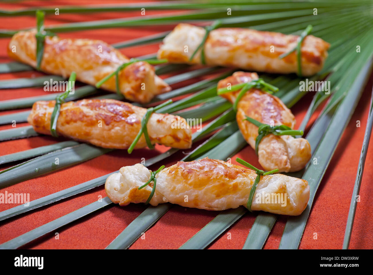 Pasta sfoglia ripieni di formaggio Foto Stock