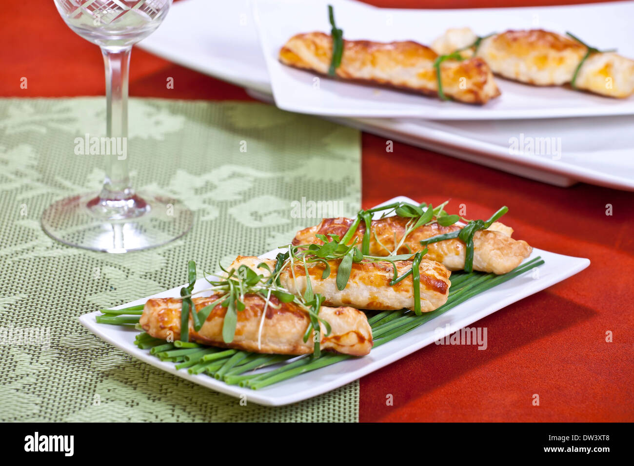 Pasta sfoglia ripieni di formaggio Foto Stock