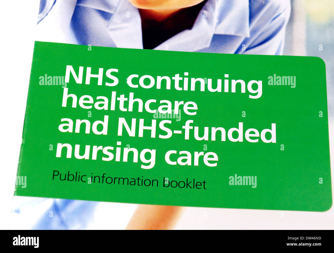 NHS continuando healthcare e NHS finanziato assistenza infermieristica informazioni pubbliche opuscolo Foto Stock
