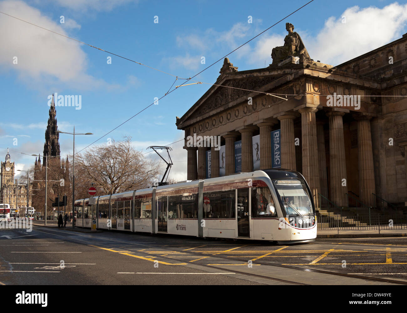 Tram di Edimburgo Princes Street Scotland Regno Unito Foto Stock