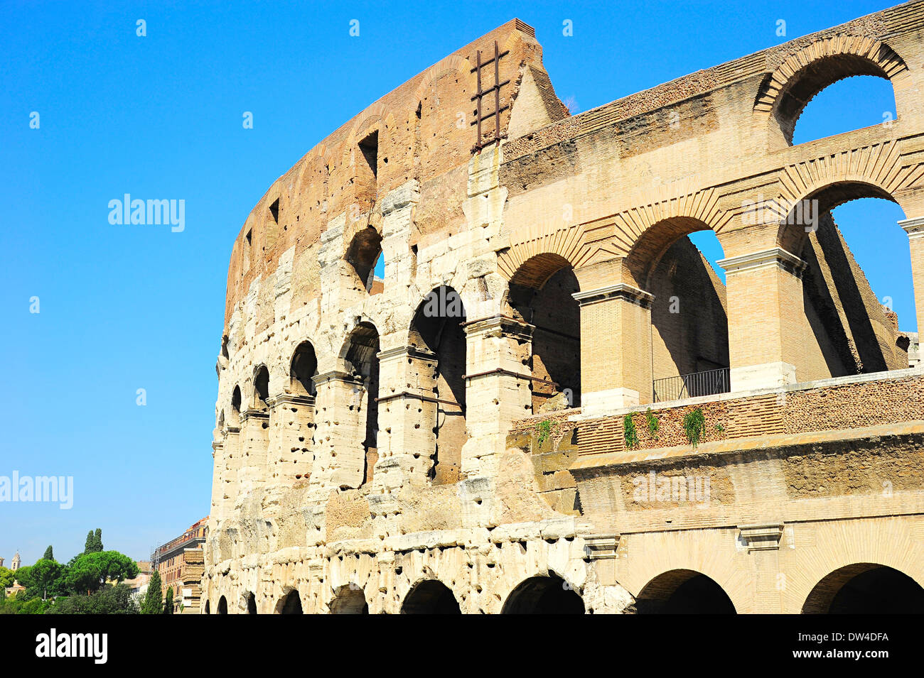 Close up dettaglio del Colosseo parete. vista dal basso. Roma, Italia Foto Stock
