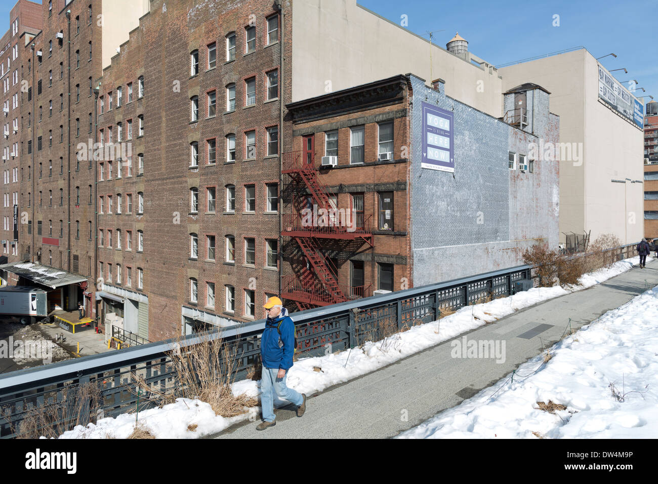 La linea alta passerella urbana nella città di New York Foto Stock