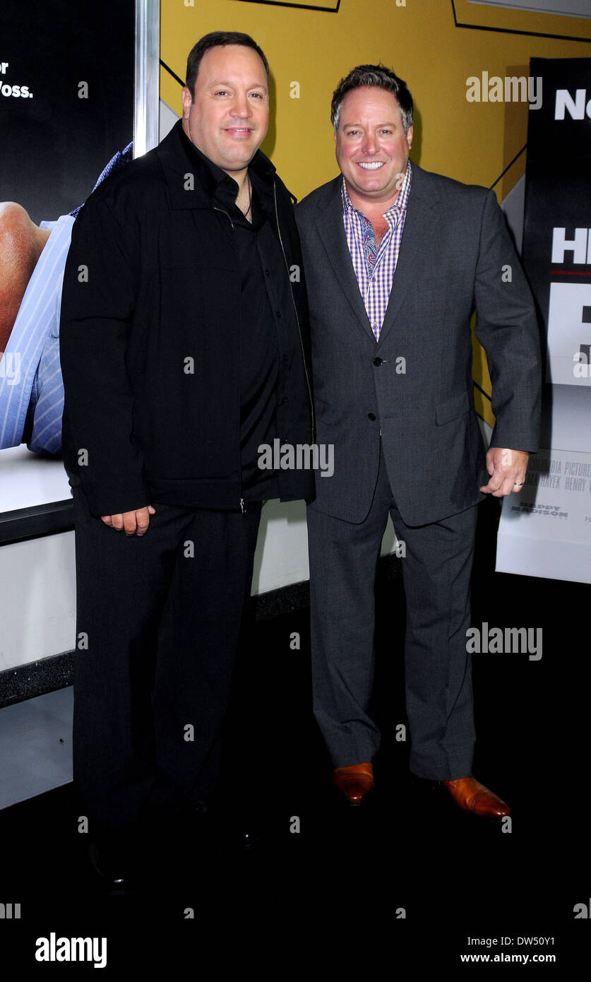 Kevin James e Gary Valentine New York Premiere di 'qui arriva il boom' a AMC Loews Lincoln Square - Arrivi con: Kevin James e Gary Valentine dove: New York City, Stati Uniti quando: 09 Ott 2012 Foto Stock