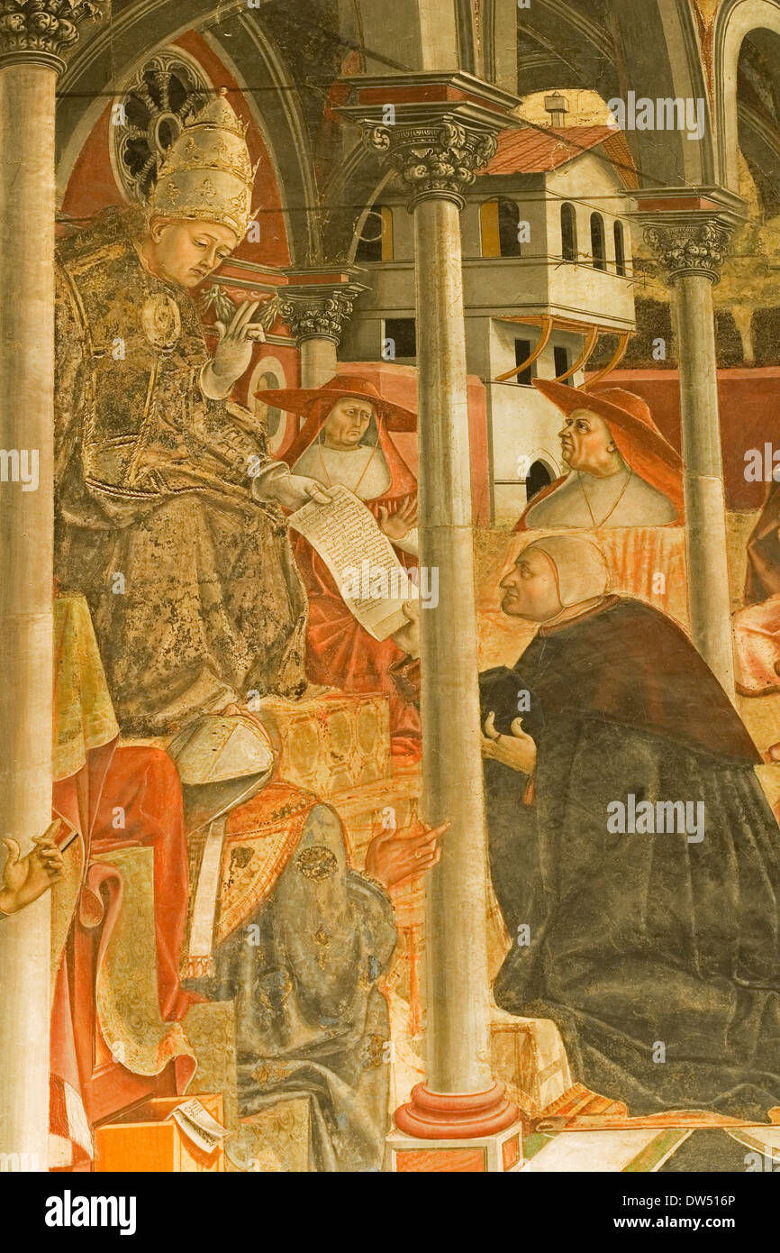 L'Europa, Italia, Toscana, Siena, santa maria della scala, pellegrinaio, affreschi di Domenico di Bartolo, papa Celestino III Foto Stock