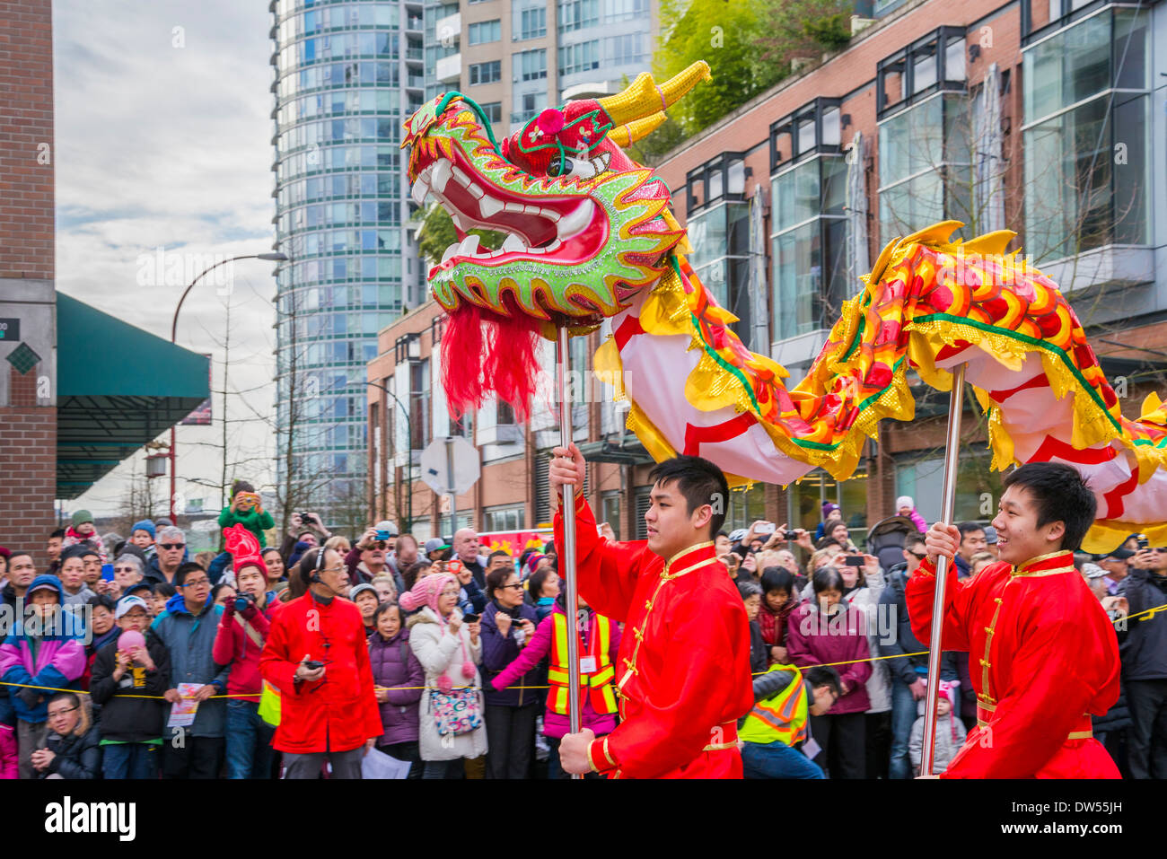 Drago Cinese team, Nuovo Anno Cinese Parade, Vancouver, British Columbia, Canada Foto Stock