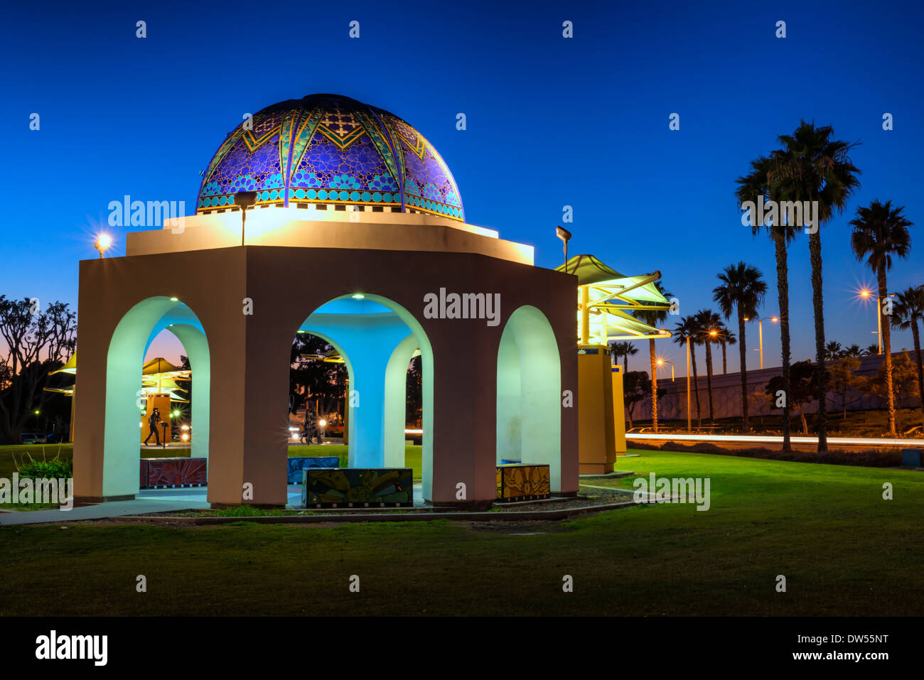 Cancer Survivor Park edificio a cupola in atterraggio spagnolo . San Diego, California, Stati Uniti. Foto Stock