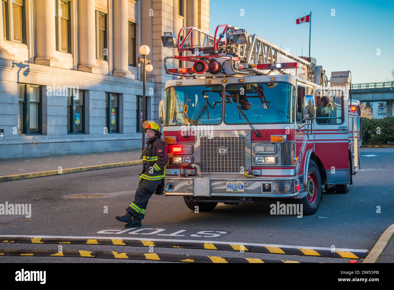 Camion dei pompieri al di fuori del Pacifico la Stazione Centrale, Vancouver, British Columbia, Canada Foto Stock