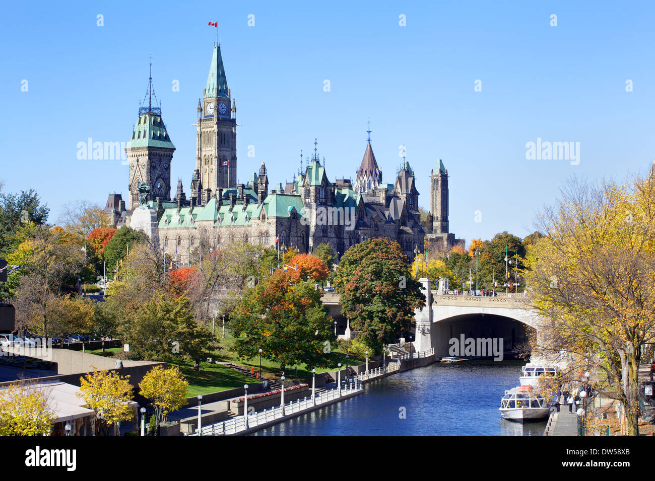 Il Parlamento del Canada e il Rideau Canal in autunno, Canada Foto Stock