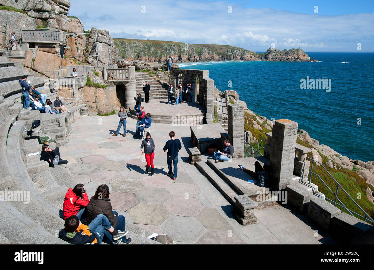 Il Minack oceano atmosferica scogliera teatro al Porthcurno in Cornwall, Regno Unito Foto Stock
