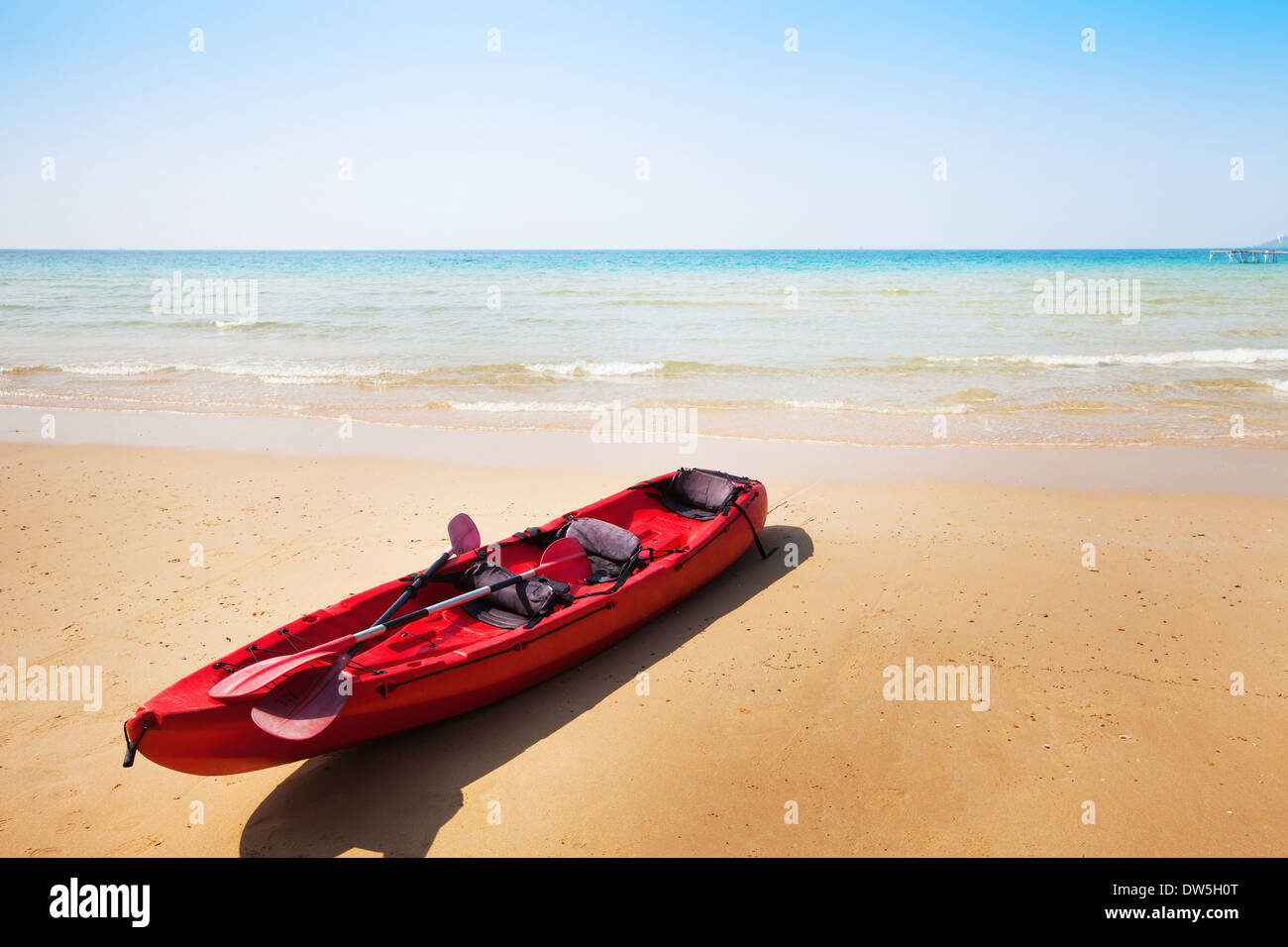 I kayak sulla spiaggia Foto Stock