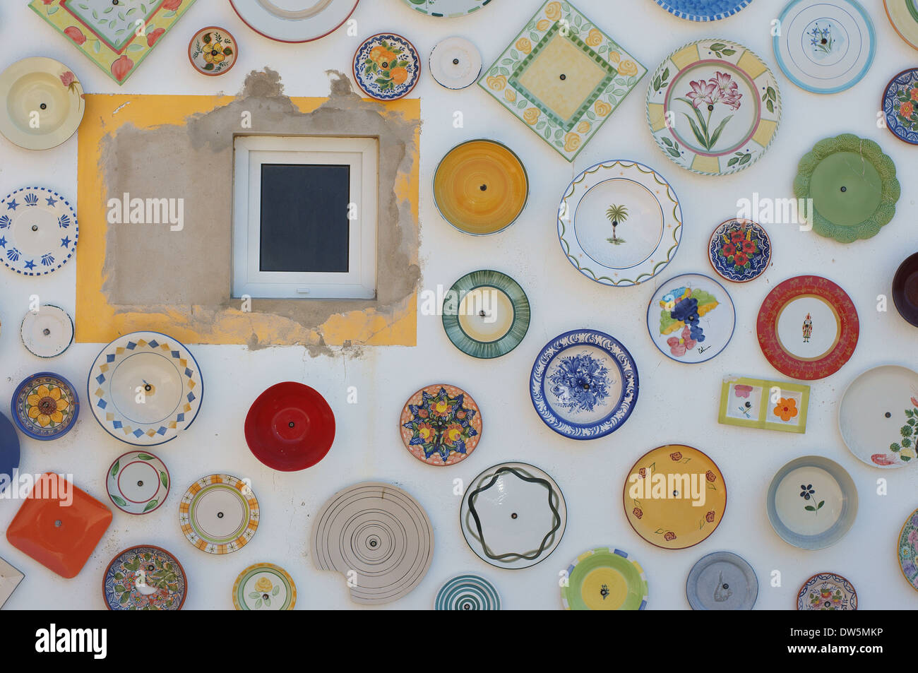 Algarvian ceramiche artistiche ceramiche fissato alla parete Algarve Portogallo Foto Stock