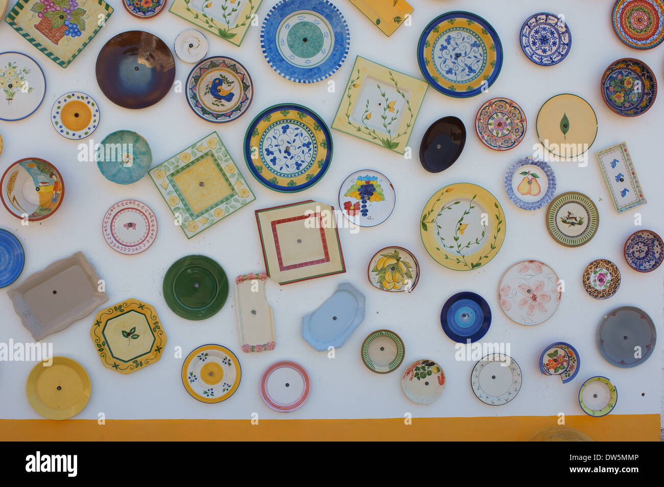 Algarvian ceramiche artistiche ceramiche fissato alla parete Algarve Portogallo Foto Stock