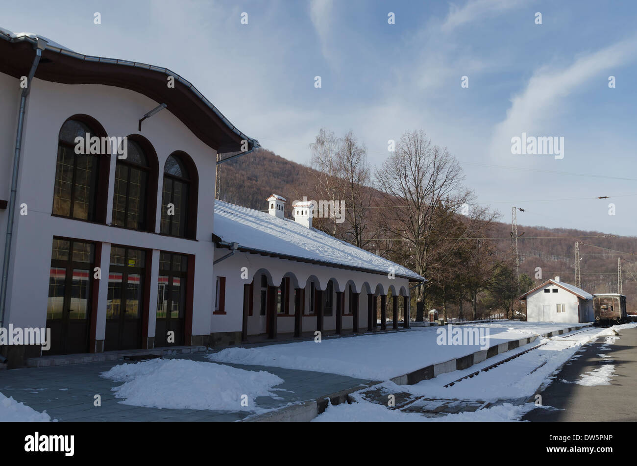 Il rinnovamento di vecchi stazione della ferrovia e visualizzare in ingresso, Koprivshtitsa, Bulgaria Foto Stock