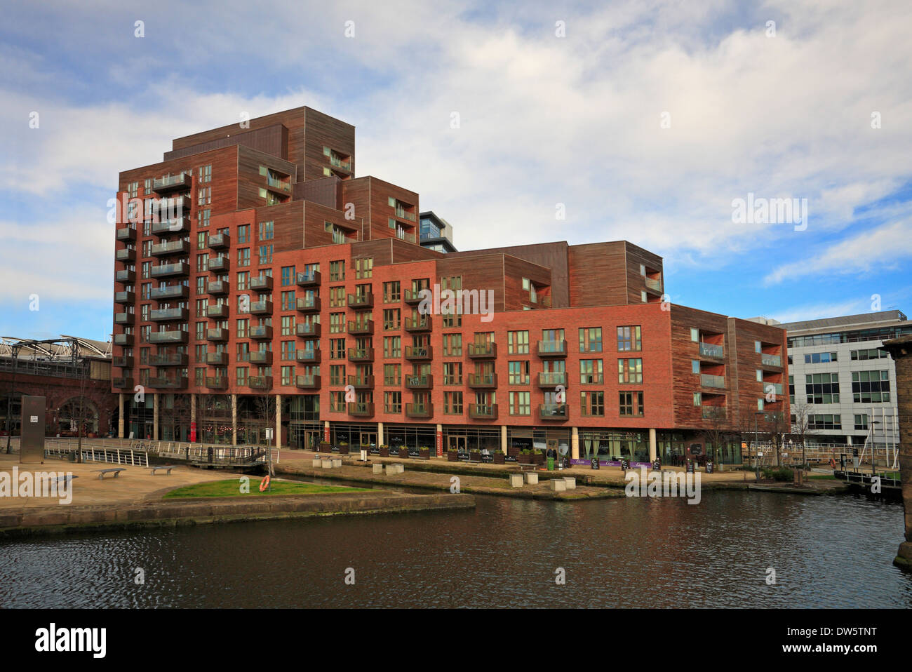 Waterman's Place, Granary Wharf, appartamenti e proprietà commerciale, Leeds, West Yorkshire, Inghilterra, Regno Unito. Foto Stock