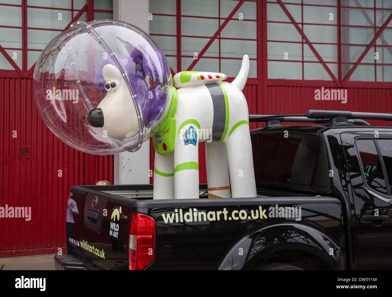 Spazio Gromit prepararsi a lasciare il porto di Bristol M sparso sulla parte posteriore di un camion a seguito del buon esito dell'Gromit Trail in estate 2014 Foto Stock