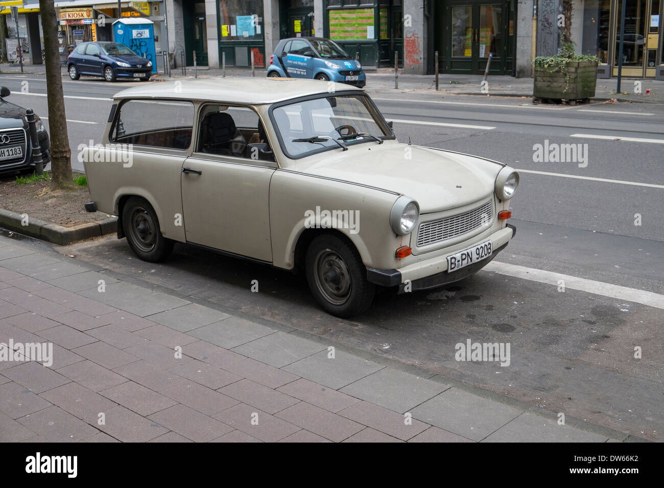 Vecchio vintage trabant trabi station wagon wagen Foto Stock