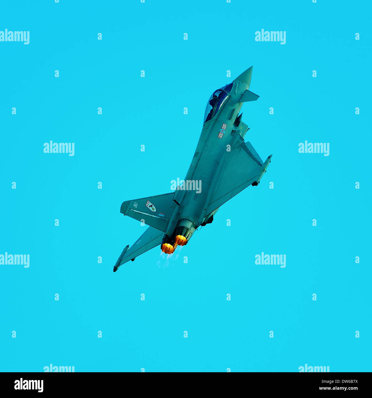 RAF Eurofighter Typhoon FGR4 jet volare a Duxford Air show UK 2013 Foto Stock